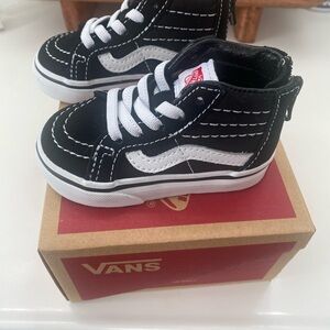 NWT - VANS Toddler Sk8-Hi Zip Shoe